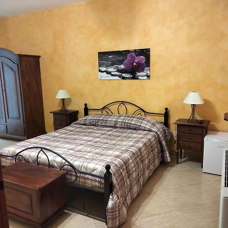 The Best Rooms & Apartments - Parcheggia Gratis Sotto Casa Ed Entra - 마자라데발로 외부 사진