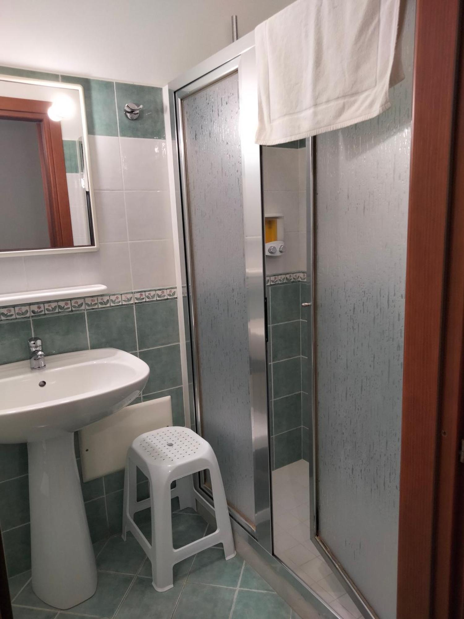 The Best Rooms & Apartments - Parcheggia Gratis Sotto Casa Ed Entra - 마자라데발로 객실 사진