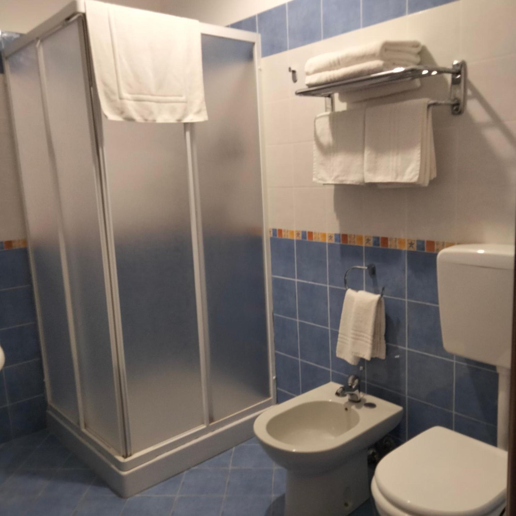 The Best Rooms & Apartments - Parcheggia Gratis Sotto Casa Ed Entra - 마자라데발로 객실 사진